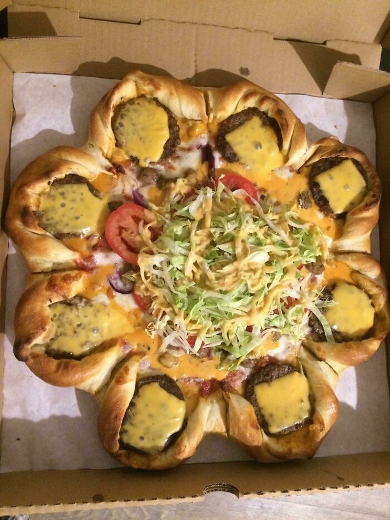 Makanan penyajian aneh