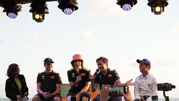 Meet and Greet MotoGP dengan Pembalap Dunia Menyambut Pertamina Grand Prix of Indonesia 2024 di Sirkuit Mandalika/Dok: Pertamina