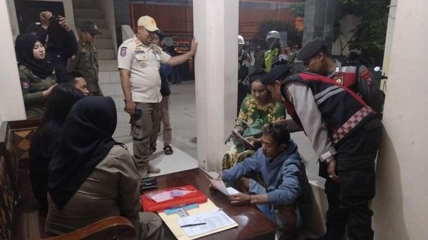Pasangan mesum di Tuban terciduk di kamar kos