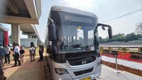 Biskita Trans Depok ini berhenti di sejumlah halte. Berikut ini titik pemberhentiannya: 1. Bus Stop Saladin, 2. Halte Balaikota II, 3. Halte Apotik II, 4. Bus Stop Jl Cempaka, 5. Halte RS Hermina, 6. Bus Stop Panus II, 7. Bus Stop Pasar Segar, 8. Bus Stop Griya Depok Asri, 9. Halte Tole Iskandar II, 10. Bus Stop Tole Iskandar IV, 11. Bus Stop SDN Cipayung, 12. Bus Stop Polsek Sukmajaya, 13. Halte Simpang BBM, 14. Halte Taman Manggis Indah, 15. Bus Stop Graha Prima, 16. Bus Stop Simpanga, 17. RS Simpangan, 18. Bus Stop Panasonic, 19. DEPPEN RRI, 20. Bus Stop Gang Nangka, 21. Halte Gang Sawo, 22. Bus Stop Pekapuran, 23. Bus Stop Cisalak, 24. Bus Stop Nurul Falah dan 25. LRT Harjamukti.