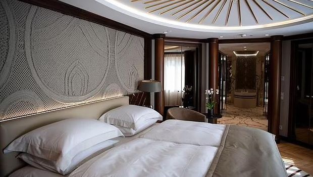 Penampakan salah satu kamar suite yang ditempati Harry Kane saat tinggal jauh dari keluarga.