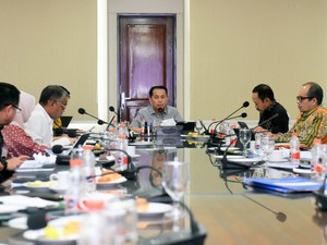 Pj Gubsu Agus Fatoni Tekankan Agar APBD Sumut 2025 Realistis
