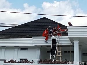 6 Tips Atasi Kebocoran Dak Rumah, Tutup Retakan Aja Nggak Cukup!