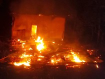 2 Pria di Bone Bakar Rumah Warga gegara Korban Bikin Onar di Acara Pengantin