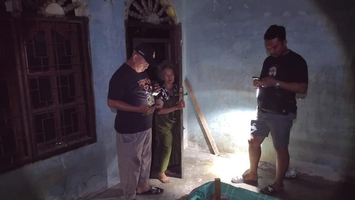 Rumah diduga tempat transaksi narkoba di Lorong Jahit, Kota Jambi  disegel polisi