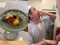 Sayang Istri! Suami Ini Cosplay jadi Chef Omakase di Rumah