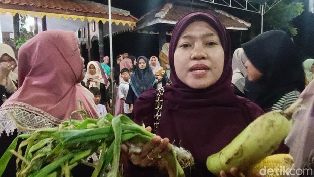 Tradisi Buk-Buk Bumeh Momen Warga Probolinggo Syukuran Saat Bulan Suro