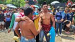 Potret Tradisi Ojung di Bondowoso
