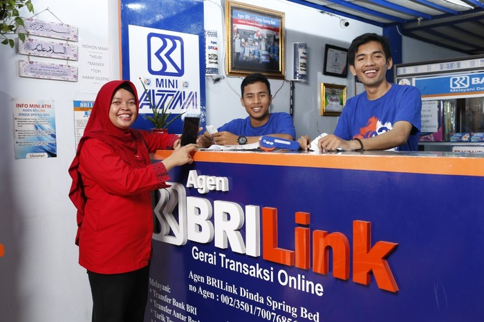 Agen BRILink Asal Tanjung Priuk Sukses Berangkatkan Keluarga Umrah