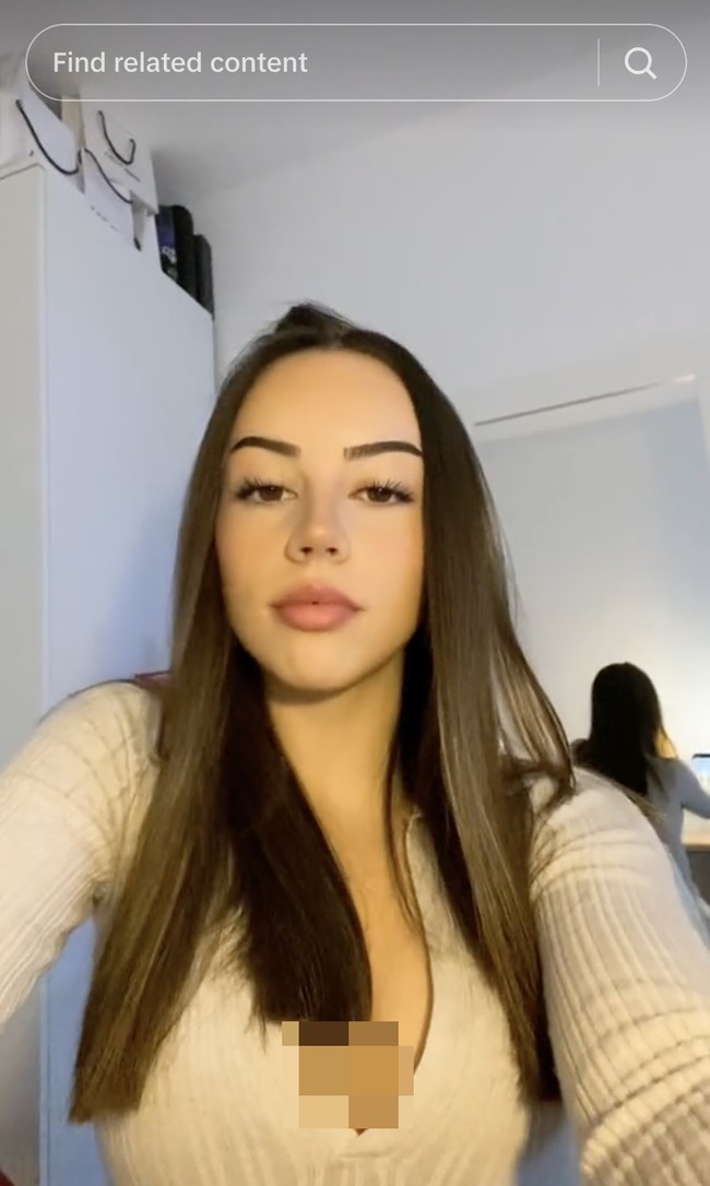 Alex Padila yang dikabarkan sebagai pacar Lamine Yamal masih berstatus sebagai siswa di Barcelona. Dia juga dikabarkan seumuran dengan Lamine yaitu berusia 17 tahun. Foto: Dok. TikTok