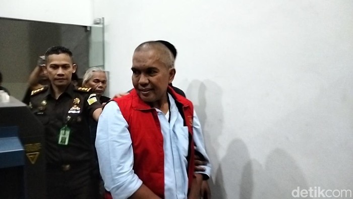 Arsan Latif resmi di tahan dalam kasus korupsi Pasar Cigasong, Majalengka.