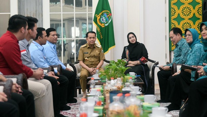 Audiensi Forum Generasi Berencana (Genre) Sumut di Rumah Dinas Gubernur, Senin (15/7/2024). (Diskominfo Sumut)