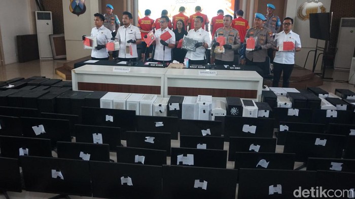 Bandar judi online surabaya dibongkar