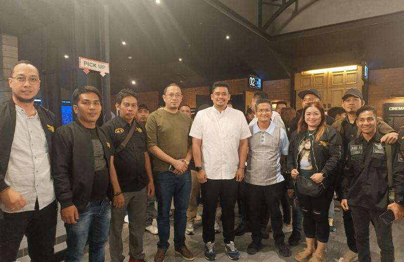 Momen Bobby Nasution nobar Harta Tahta Boru Ni Raja bareng AMS XII.