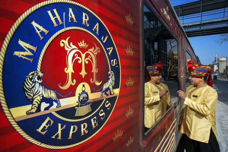 Bayar Rp 63 Juta Bisa Nikmati 'Fine Dining' di Dalam Kereta Super Mewah