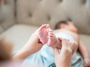 Cemburu Istri Chat Pria Lain Bikin Ayah Siksa Bayi 1 Tahun hingga Tewas