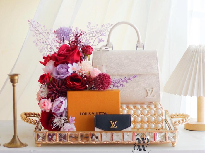 Ini isi seserahan di acara lamaran pasangan Novandra & Daffana viral di media sosial.