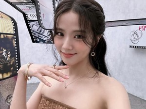 Jisoo BLACKPINK Cantik Banget di Foto Drakor Terbaru