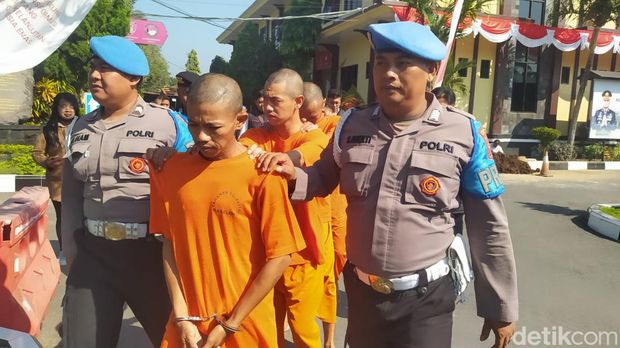 Pengungkapan 2 kasus narkoba, sabu dan pil yarindo di Mapolresta Magelang, Senin (15/7/2024).
