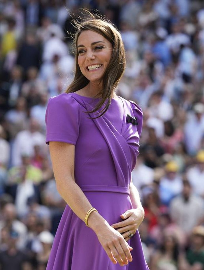 Kate Middleton di Pertandingan Wimbledon Kate Middleton di Pertandingan Wimbledon.
