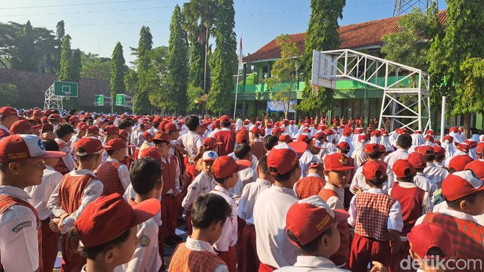 Kegiatan MPLS di SMPN 1 Sumber Kabupaten Cirebon
