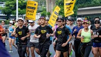 Tak hanya berlangsung di Jakarta, program Road to Maybank Marathon 2024 juga diadakan dengan komunitas lari di berbagai kota besar lainnya, seperti Bandung, Denpasar, Surabaya, Semarang, dan Makassar untuk mengajak para peserta berlatih bersama secara konsisten. Menghitung waktu menjelang hari perlombaan, diadakan setiap akhir pekan diharapkan dapat membantu meningkatkan stamina dan ketahanan tubuh para peserta. Selain latihan, istirahat yang cukup juga menjadi kunci untuk dapat berlari menempuh jarak jauh dan menyelesaikan maraton dengan baik.