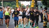 Para peserta nantinya akan mengikuti ajang lari Road to Maybank Marathon 2024 untuk setiap kategori lari yang dilombakan, yaitu marathon (42K), half-marathon (21K), dan 10K hingga Agustus mendatang. Ajang kompetisi lari Maybank Marathon 2024 kali ini mengangkat tema ‘Discover A New You’ yang mengajak para peserta memasuki perjalanan transformasi dalam mendorong dan mengeksplorasi potensi tersembunyi lewat kebersamaan dalam olahraga lari.