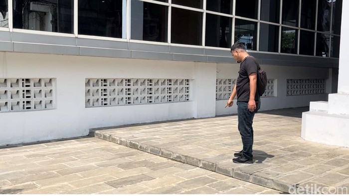 Lokasi mahasiswi Jambi jatuh setelah melompat dari lantai 12.