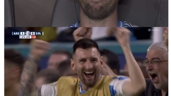 Meme Messi menggambarkan Ronaldo sedih dibandingkan Messi yang bergembira. Foto: X
