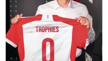 Benar-benar masih zero alias nol trofi. Foto: Twitter