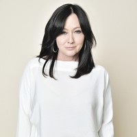 Shannen Doherty berperan sebagai Prue Halliwell, kakak sulung dari Halliwell bersaudari yang diperankan Holly Marie Combs dan Alyssa Milano. Foto: Getty Images/Aaron Rapoport