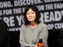 Shannen Doherty Resmi Bercerai Sehari Sebelum Meninggal