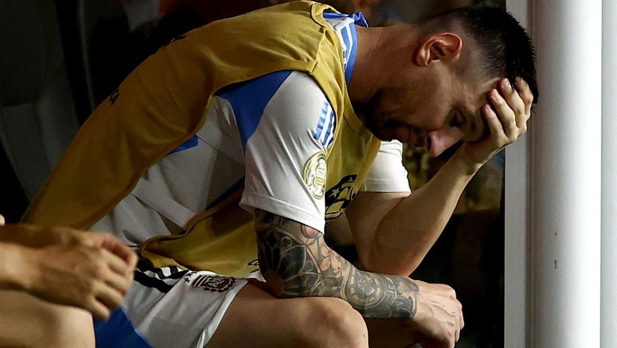 Rumah Lionel Messi dicoret aktivis lingkungan. (Foto: REUTERS/Agustin Marcarian)