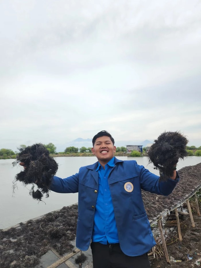 Muhammad Syarif Satriyo Samudra mahasiswa Universitas Airlangga  memiliki dua perusahaan