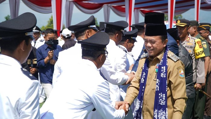 Pelantikan ratusan kades di Kerinci Jambi
