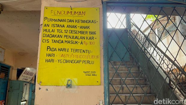 Pengumuman di Istana Anak-anak tertanggal 12 Desember 1986.