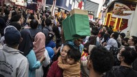 PT Jakarta International Expo menyebutkan selama 33 hari penyelenggaraan Jakarta Fair Kemayoran 2024 yang diikuti oleh 2.550 pelaku usaha itu berhasil mencatat transaksi jual beli lebih dari Rp 7,5 triliun.