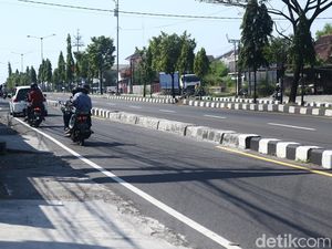 Respons Warga soal Puluhan Bukaan Separator Ilegal di Ring Road Ditutup