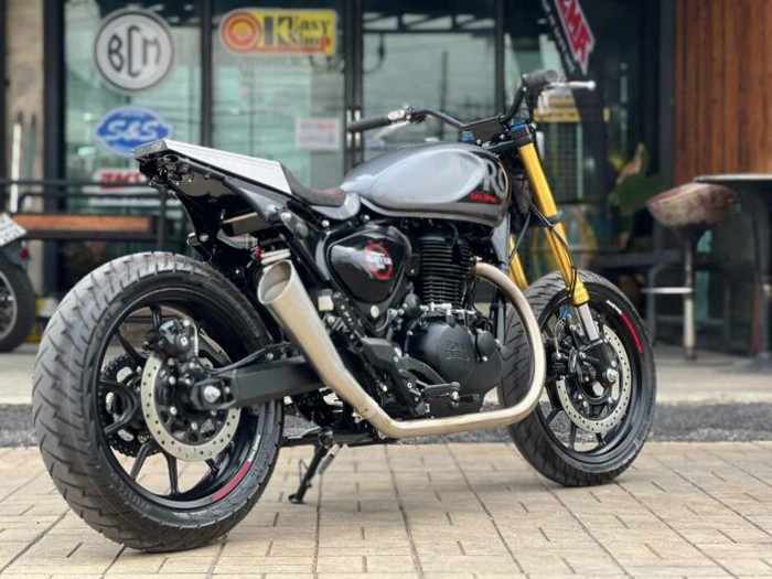 Royal Enfield Hunter 350 modifikasi.