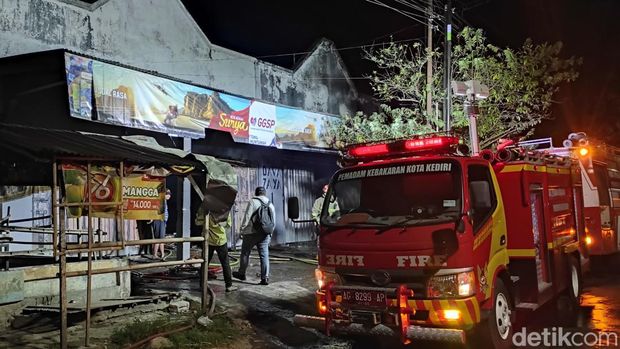 ruko di Ngadiluwih Kediri terbakar