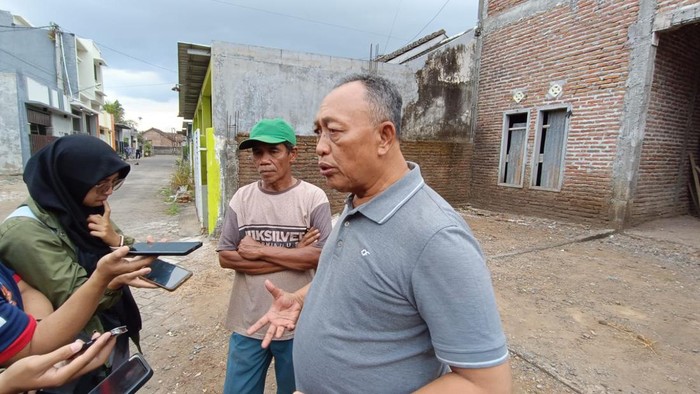 Susilo, tetangga rumah kosong lokasi penemuan zat kimia di Jember