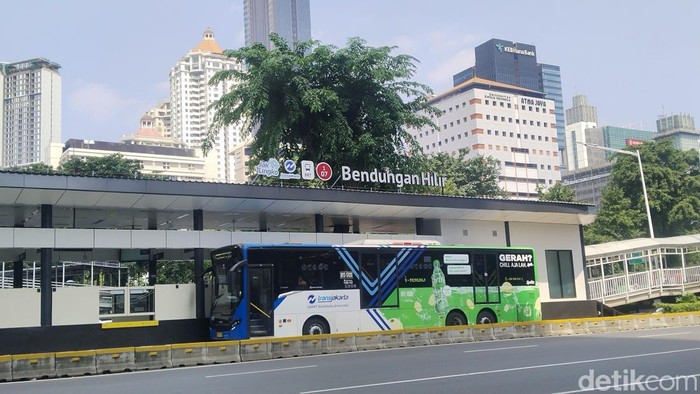 Tamapilan Halte Transjakarta Bendungan Hilir (Benhil) yang sudah kembali beroperasi sejak MInggu (14/7). Foto: Ammar/detikcom