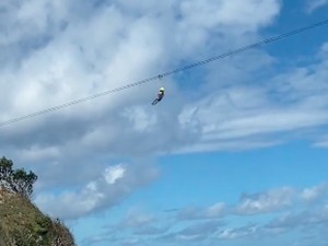 Viral Bocah Bergelantungan di Flying Fox Macet di Bali, Kini Wahana Ditutup