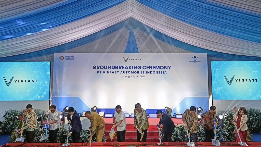 Vietnam Bangun Pabrik Mobil Listrik Rp 3,2 Triliun di Subang, Moeldoko: Pemerintah RI Dorong Investasi Asing. (CNBC Indonesia/Ferry Sandi)