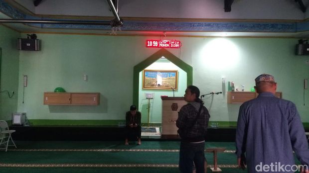 Penampakan Masjid Fatimah Umar Makassar yang dijual pemiliknya senilai Rp 2,5 miliar.