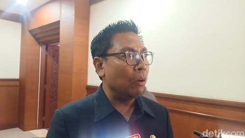 Wakil Wali Kota I Kadek Agus Arya Wibawa ketika ditemui di DPRD Denpasar, Senin (15/7/2024). (Ni Made Lastri Karsiani Putri-detikBali)