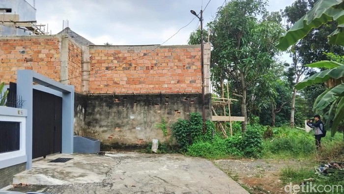 Warga Sukarami mengeluhkan akses jalan ditembok pemilik lahan