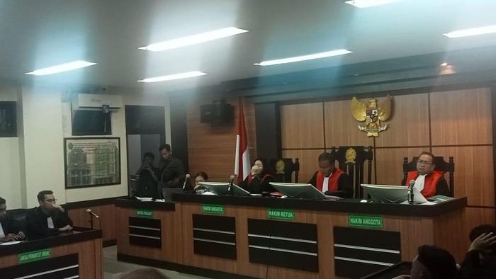 5 Terdakwa kasus mahasiswa IAIN Gorontalo tewas saat pengaderan divonis 3 tahun bui. Apris Nawu/detikcom