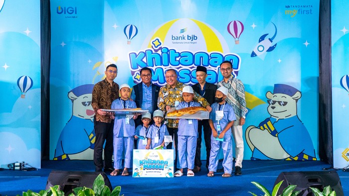 bank bjb Gelar Khitanan Massal di Bandung, Diikuti 250 Anak