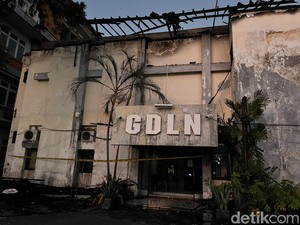 Kebakaran Gedung GDLN Unud Diduga gegara Korsleting Listrik